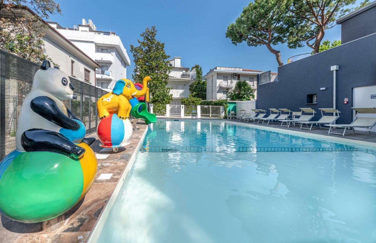 Residence Filmare Riccione Exterior foto