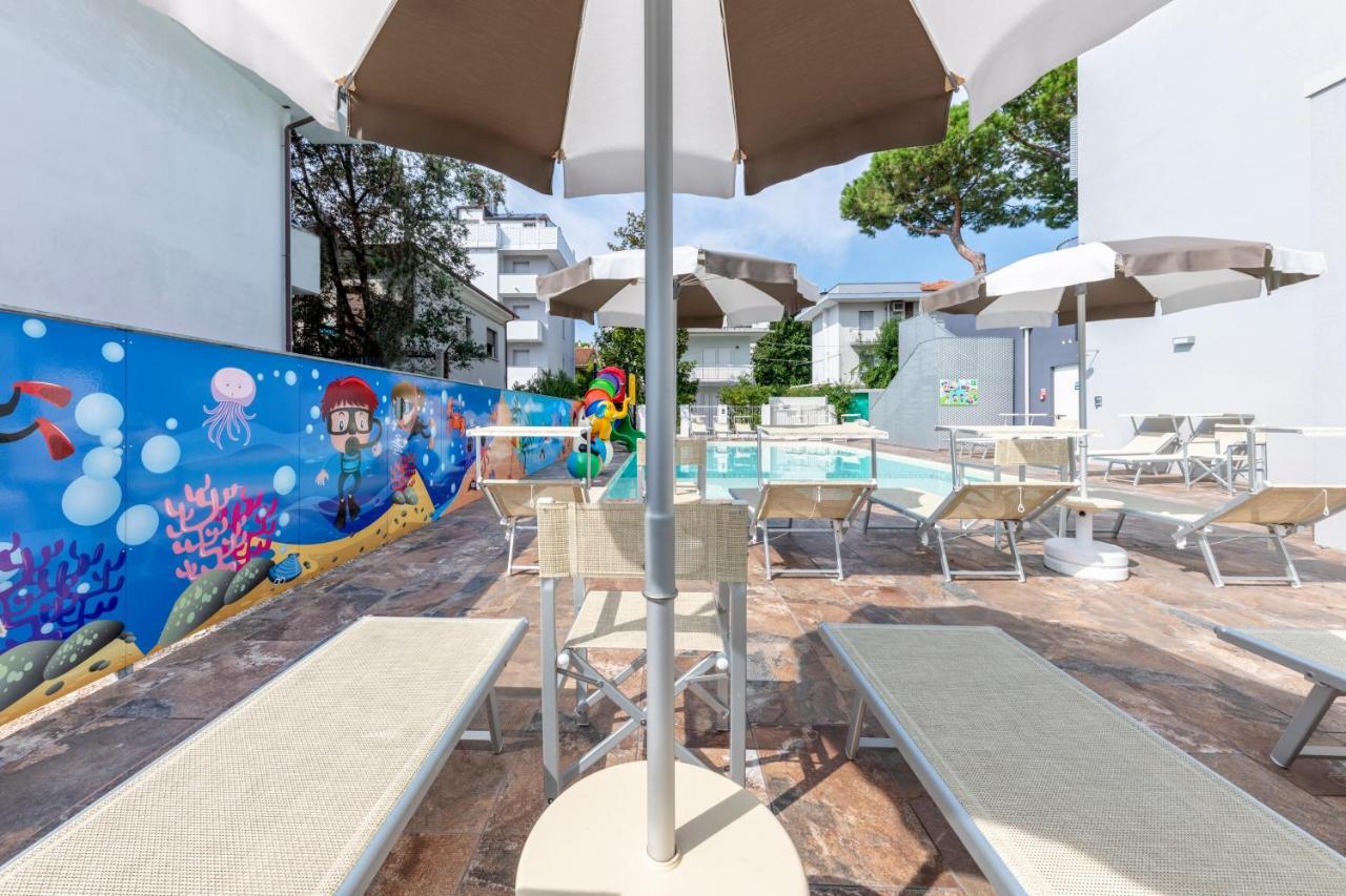 Residence Filmare Riccione Exterior foto