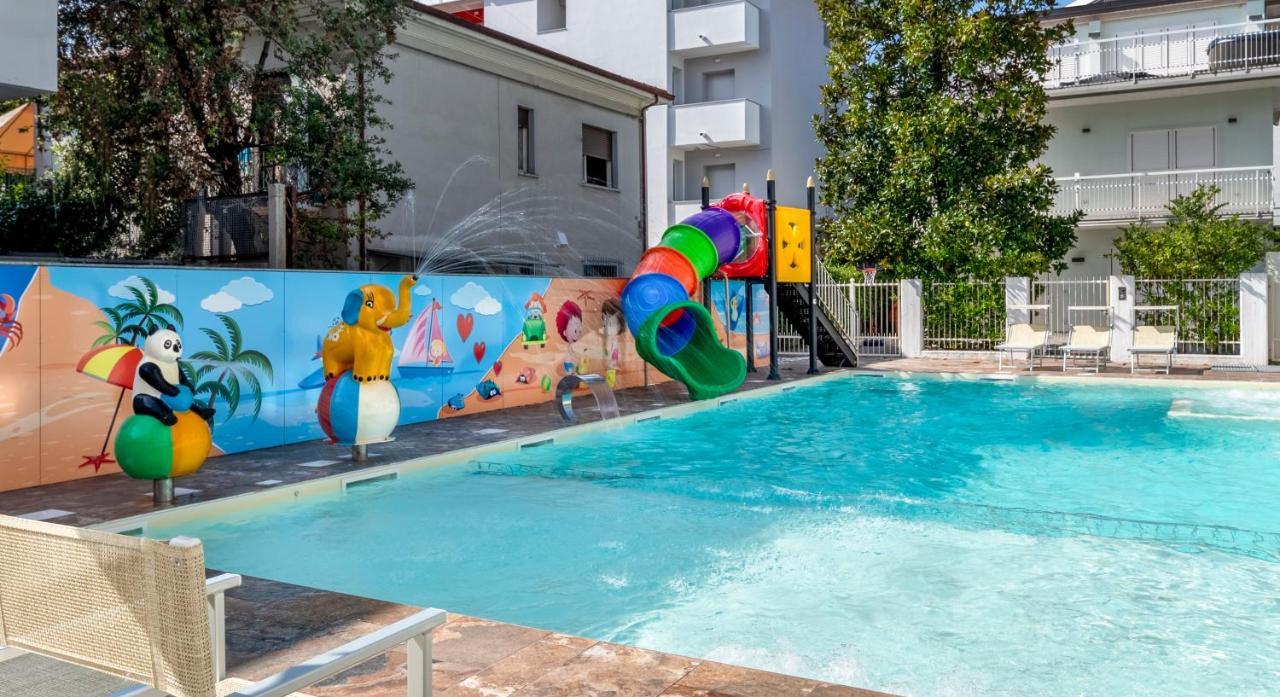 Residence Filmare Riccione Exterior foto